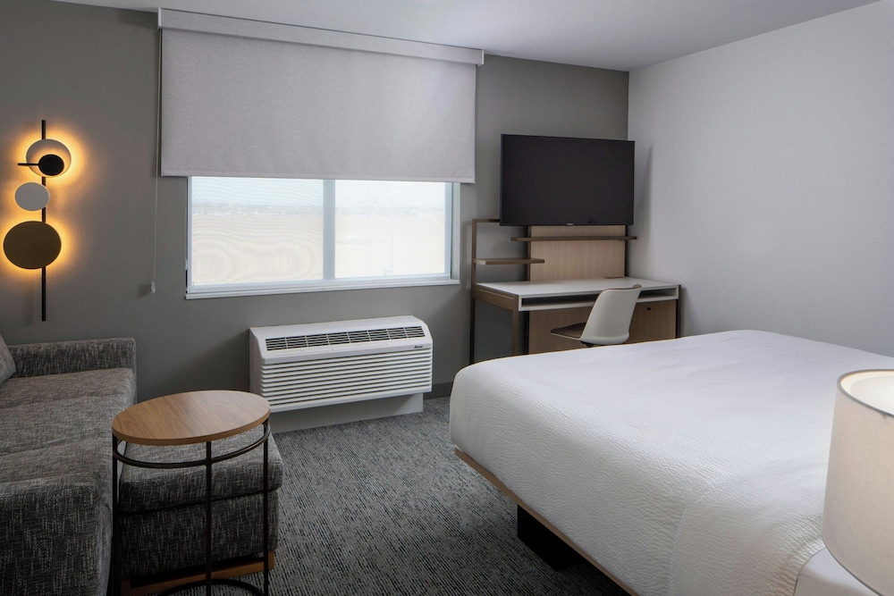 Towneplace Suites By Marriott Surprise Prasada 8/27