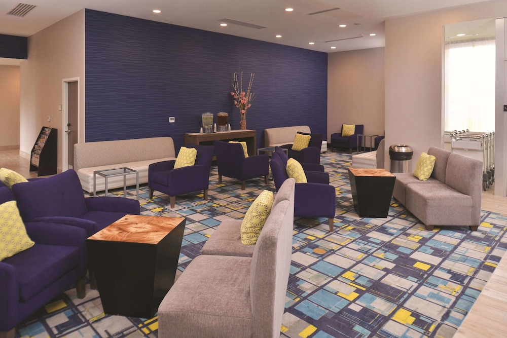 La Quinta Inn And Suites Page At Lake Powell 40/51