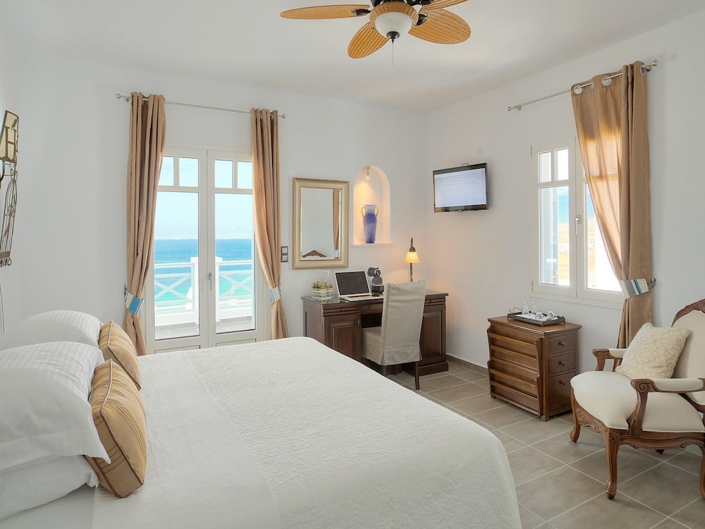 SUPERIOR, SUITE, SEA VIEW