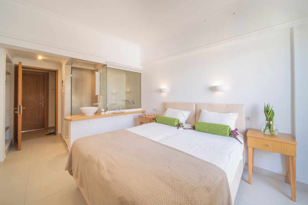 SUPERIOR, DOUBLE BED