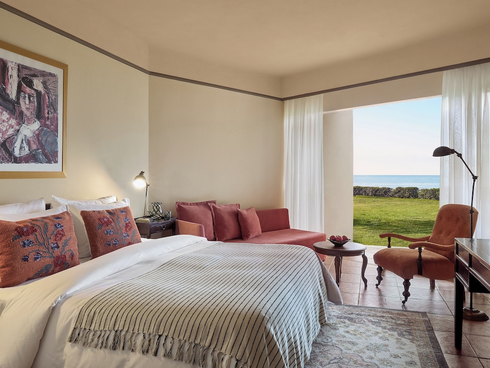 Egnatia, Guest Room, Deluxe, Double Bed, Sofa, Terrace