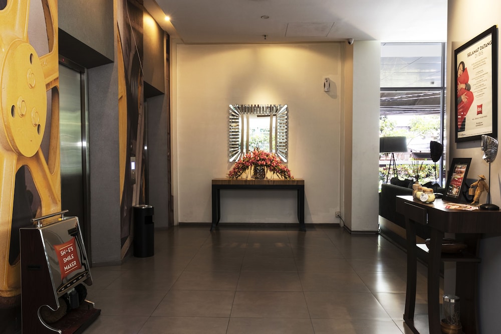 Ibis Bandung Pasteur 9/57