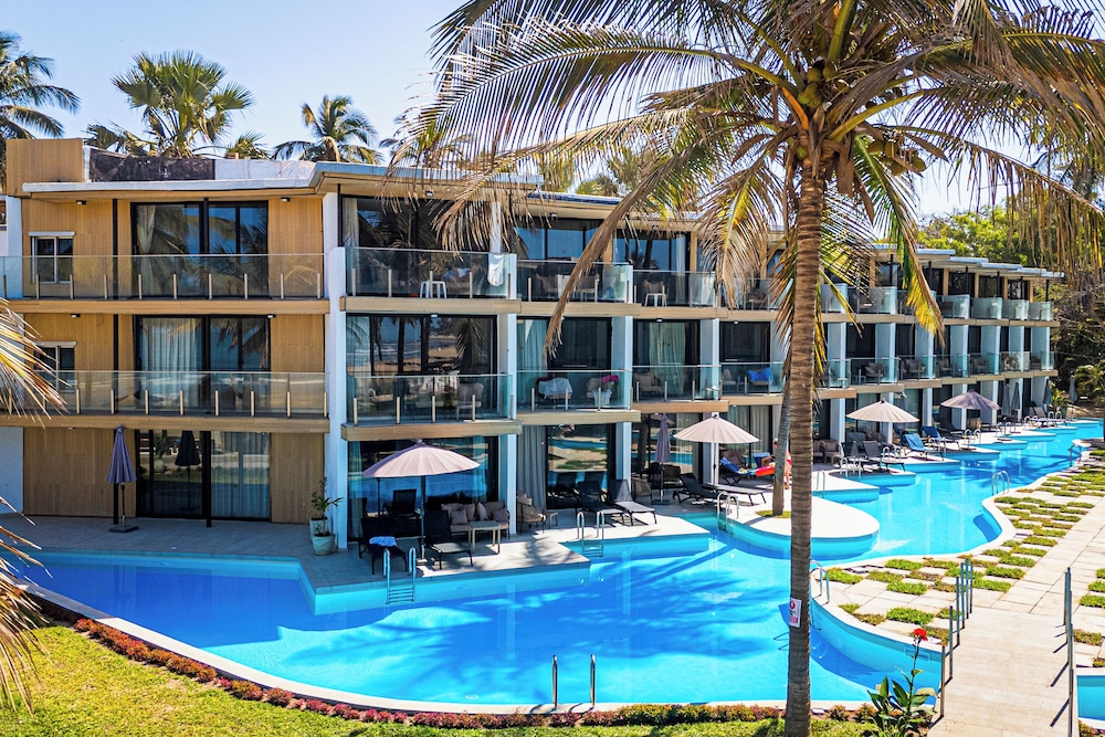 Kombo Beach Resort in SERREKUNDA