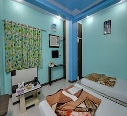 Super, Deluxe, Luxury, 3 Beds
