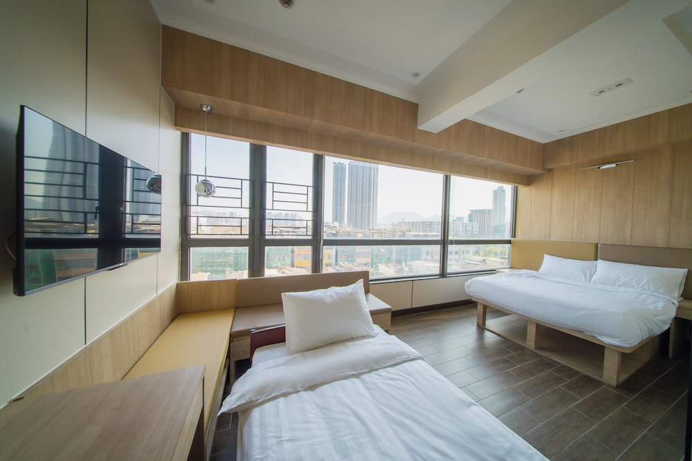 MIJ (Kai Tak) Hotel 25/64