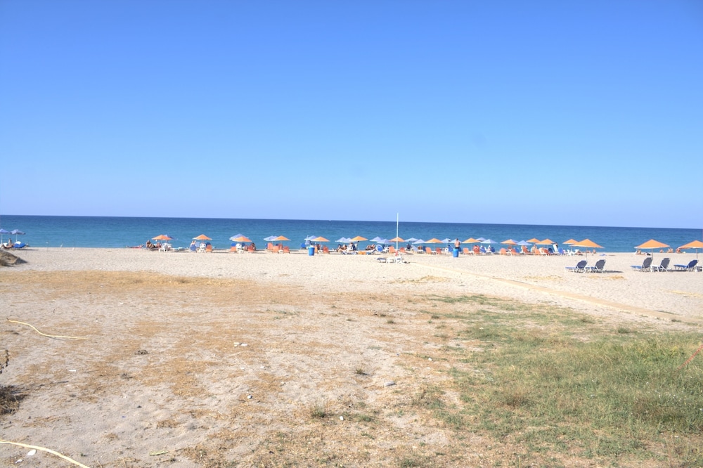Trefon Hotel Apartments and Family Suites 68/73