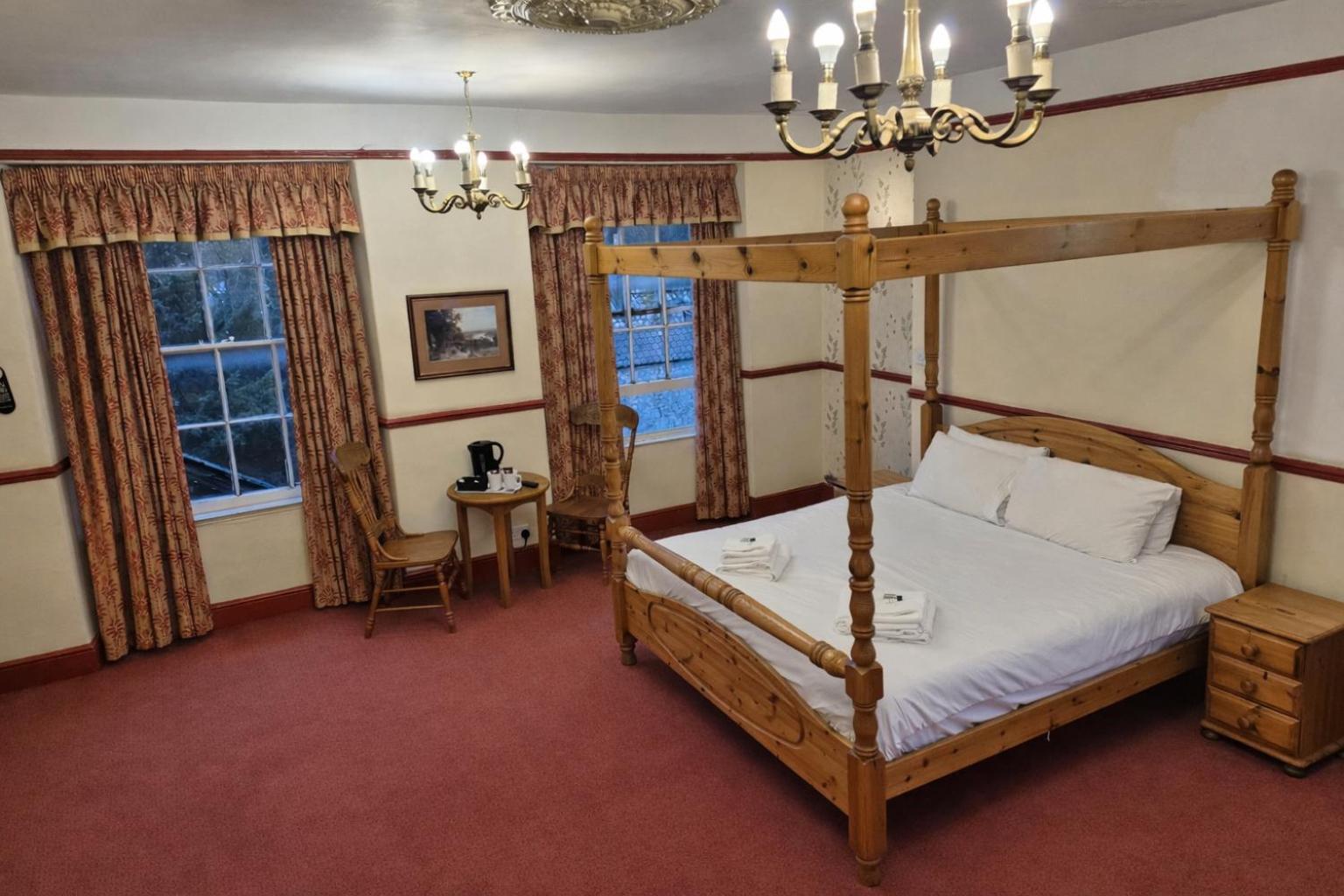 Radstock Hotel 5/66