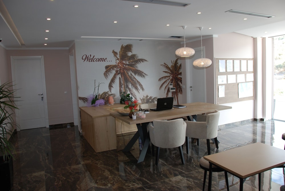 Bianco Hotel 48/61