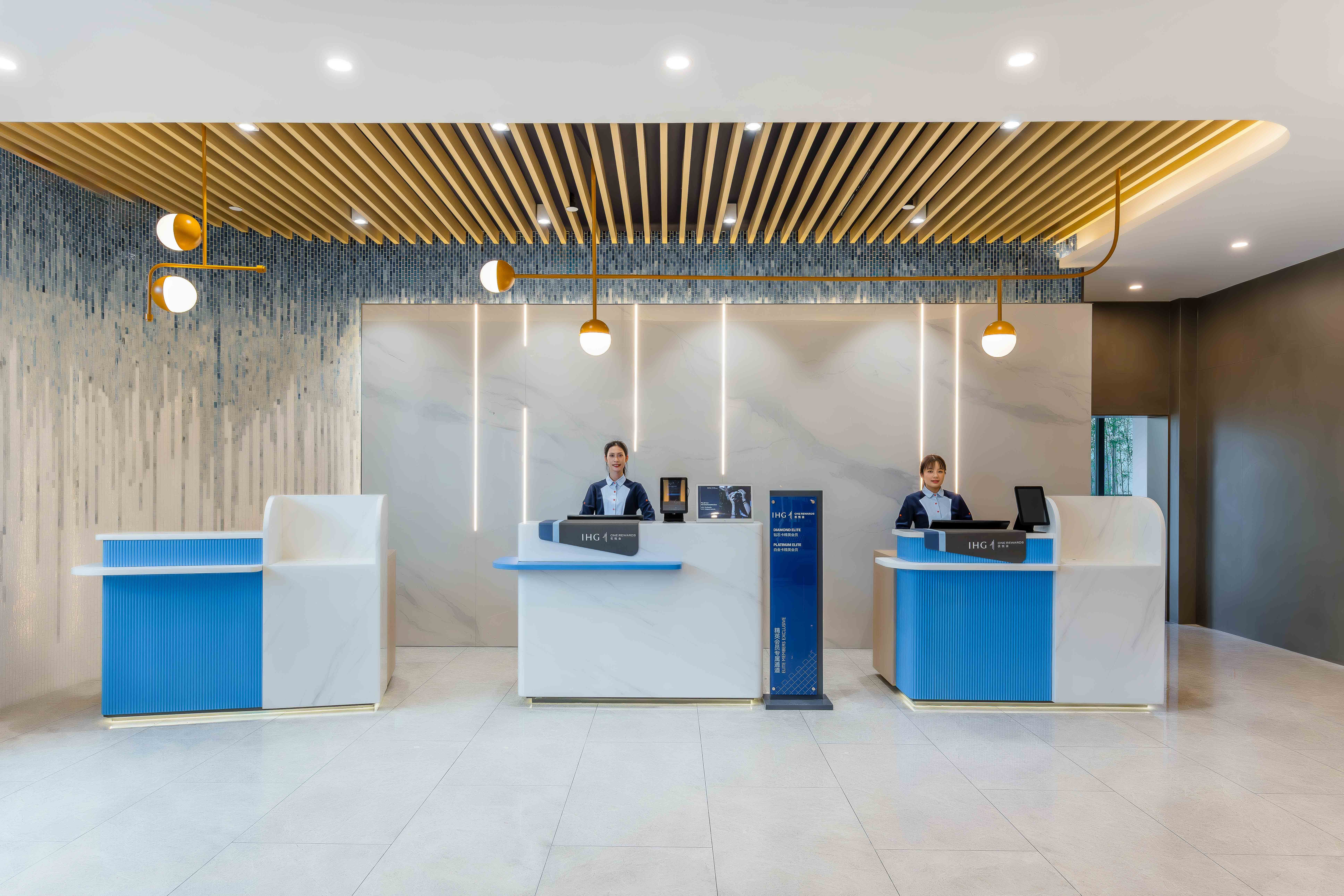 Holiday Inn Express Jiangmen East Station 6/51