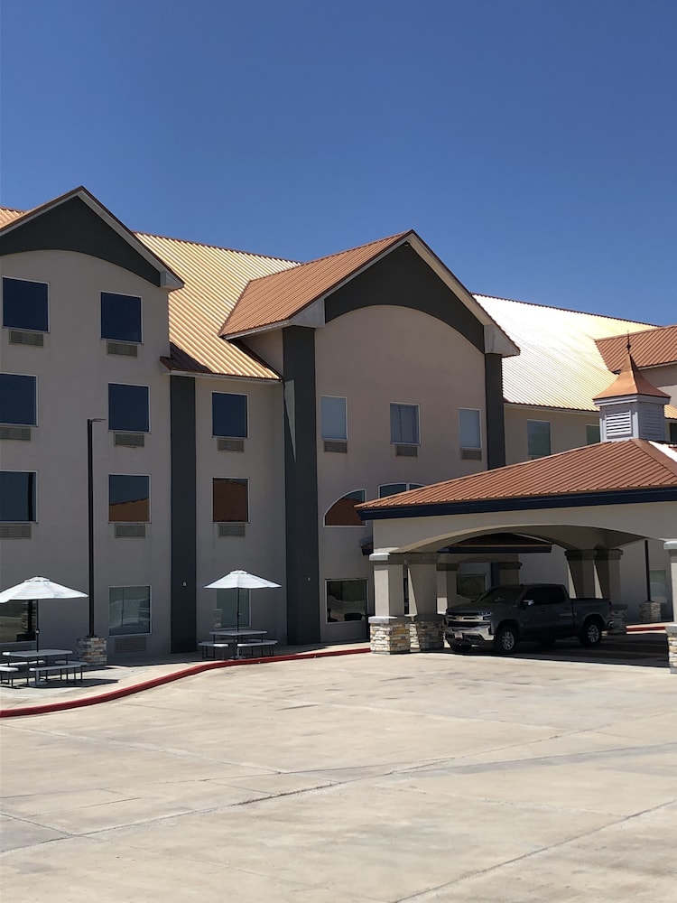 FairBridge Inn and Suites Cuero (ex Cuero s Copper Inn) 18/23