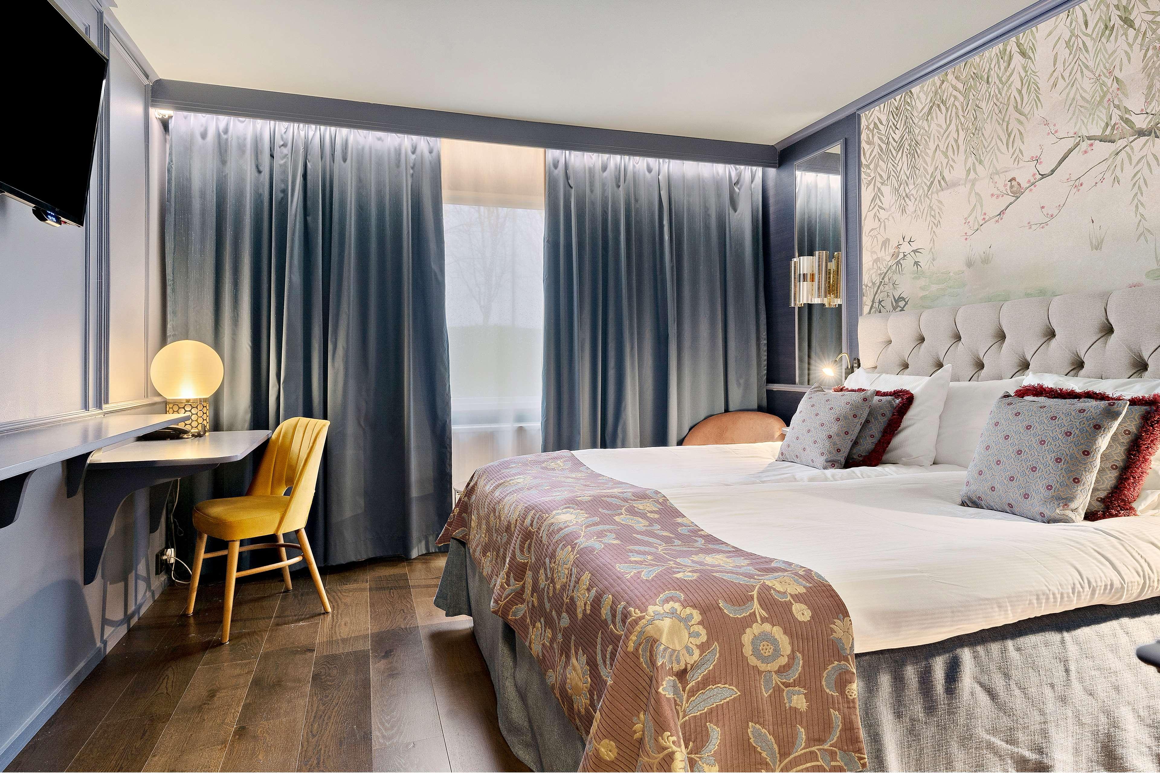 Suite, King Bed