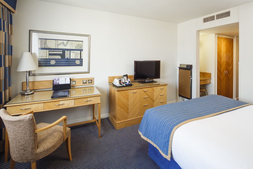 Pomme D'or Hotel 8/30
