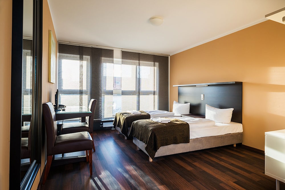 Apple City Hotel 5/33