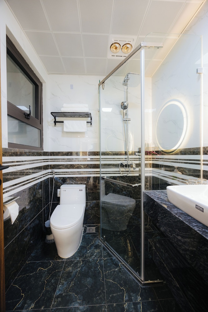 Wisteria Luxury Apartment 46/50
