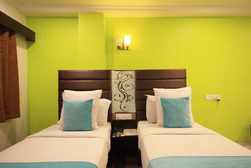 Capital O 891 Hotel Kadamb Inn 36/61