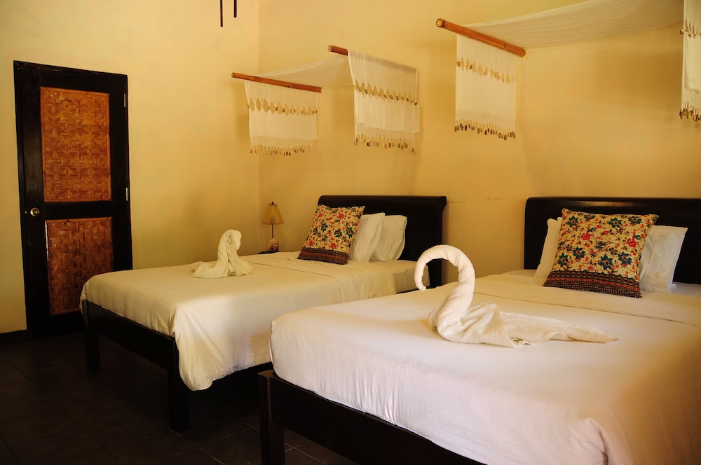 Nabulao Beach And Dive Resort 18/70