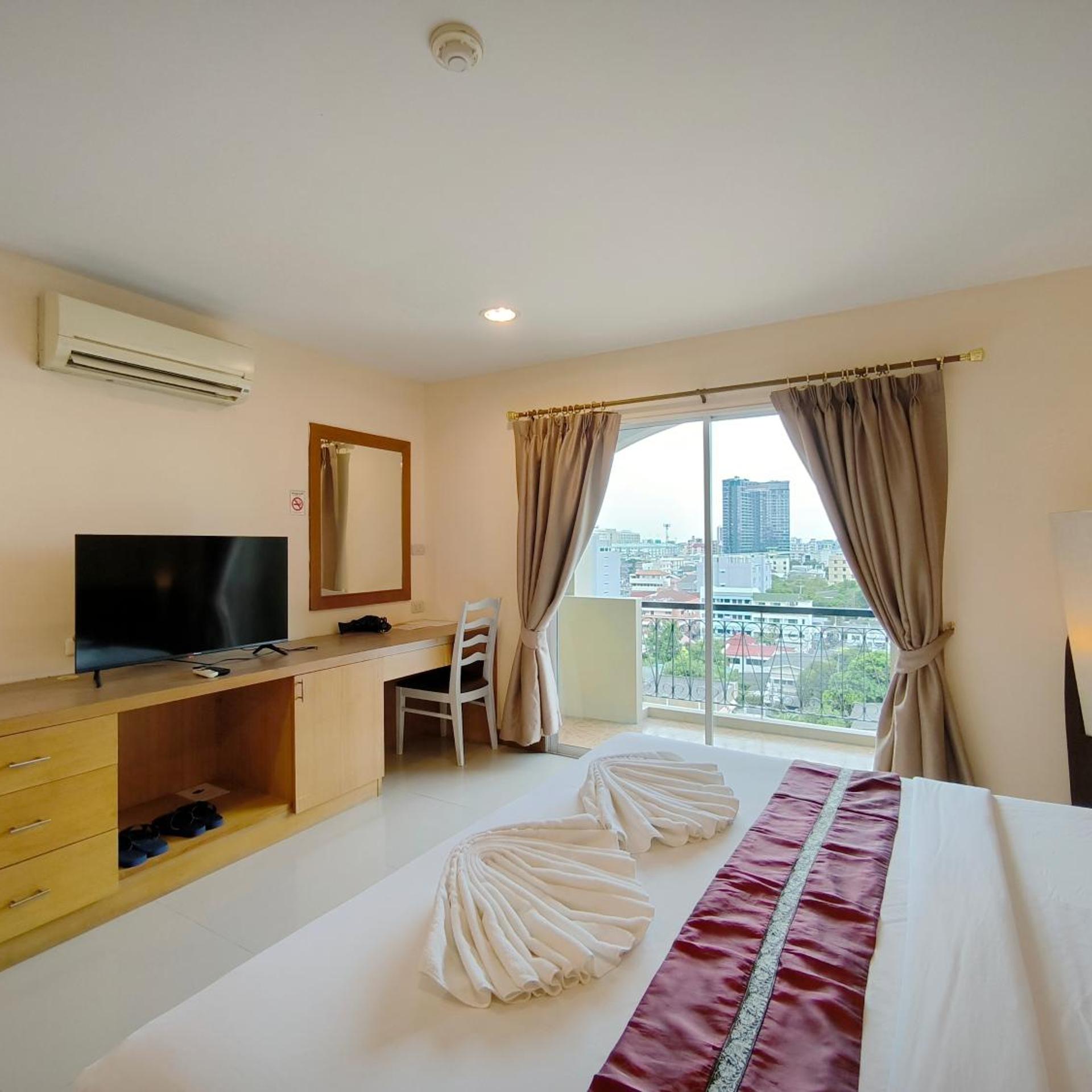 Metro, Suite, King Bed