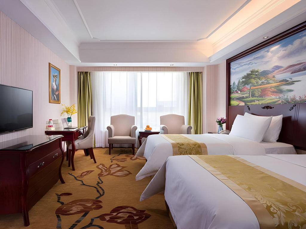 Vienna International Hotel (Shaoxing East Station Wanda) 26/38