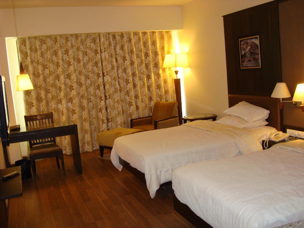 THE PRESIDENT A BOUTIQUE HOTEL 19/36
