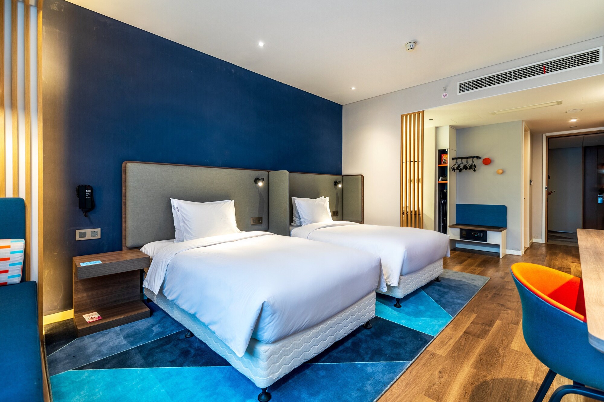 Standard, Twin Beds, Extra Floor Space