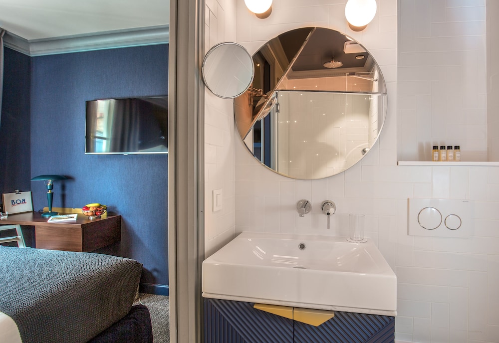 Bob Hotel 41/42
