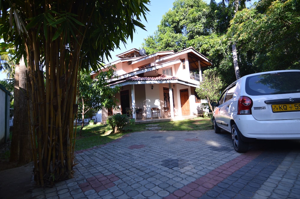 Binara Home Stay -Tourist Lodge 29/35