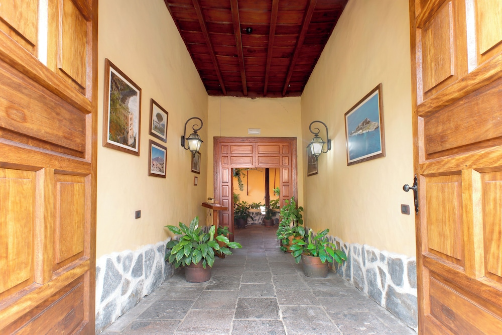 Bentor Rural Hotel 7/50