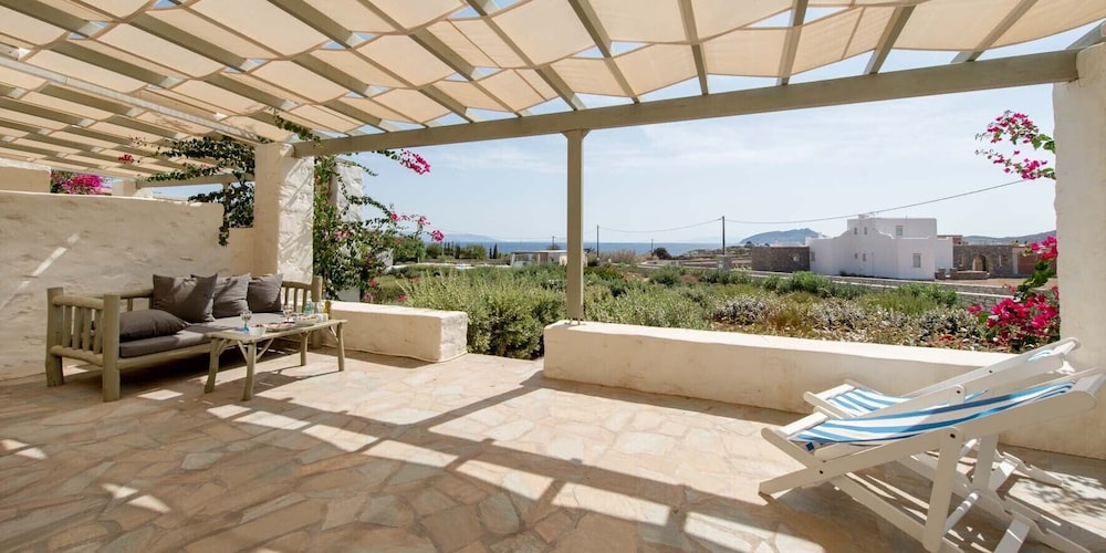 STAGONES LUXURY VILLAS 5/50