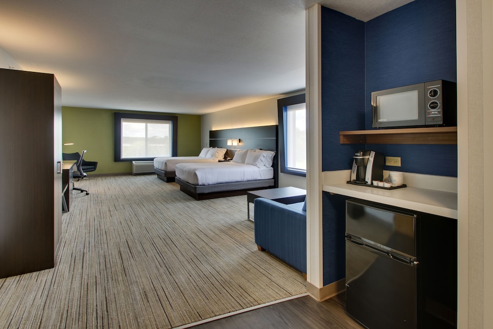 Holiday Inn Express Suites Morris 16/49