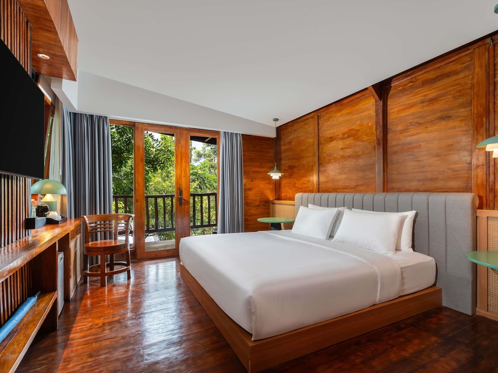 Tree House, Double Bed, Balcony