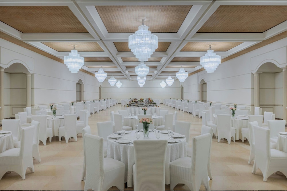 فندق المدينة مريديان(Le Meridien Medina) 46/60