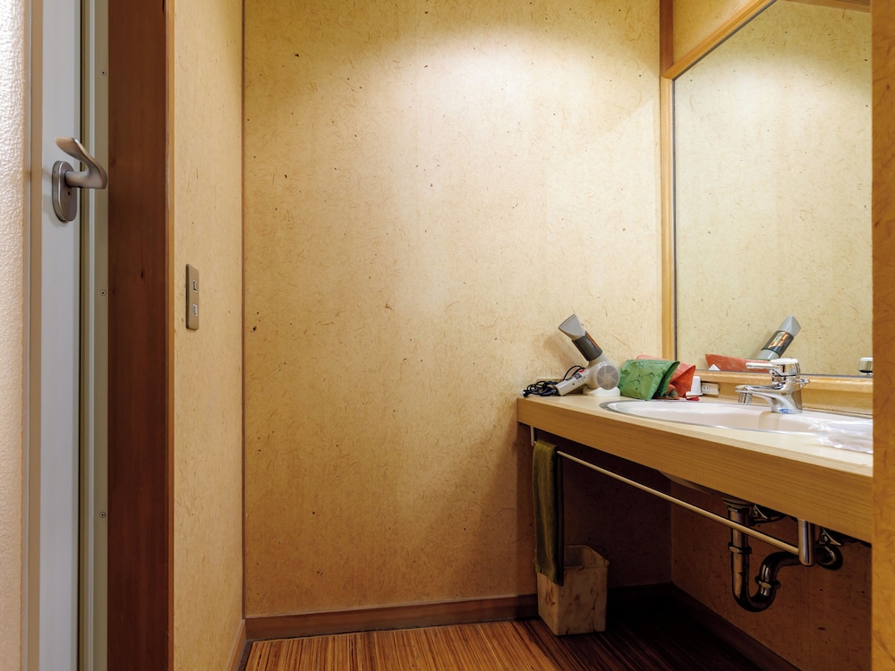 Japanese, East, Tatami 2/2