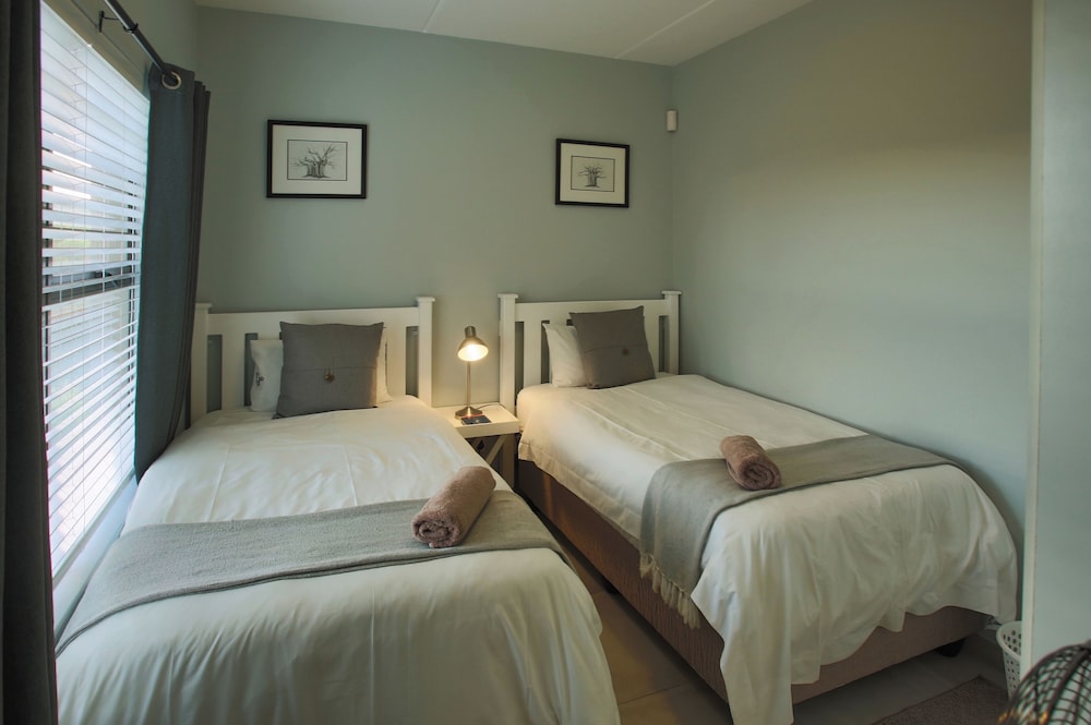 Bella, House, Queen and Twin Beds