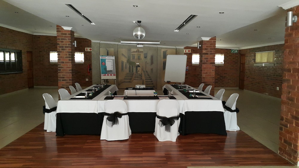 Crystal Rose Lodge and Spa 18/50