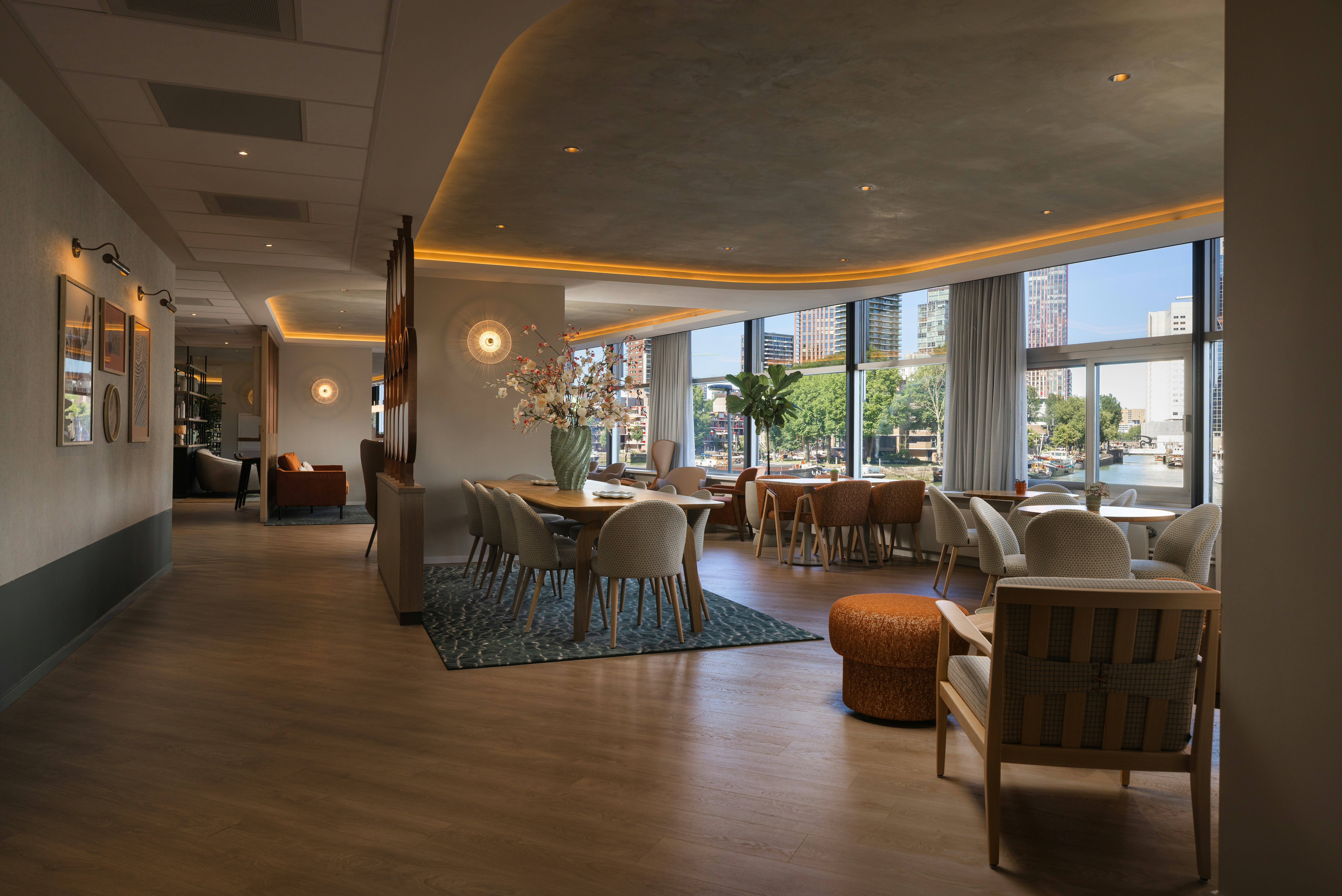 Haven Hotel Rotterdam, Curio Collection by Hilton 37/57