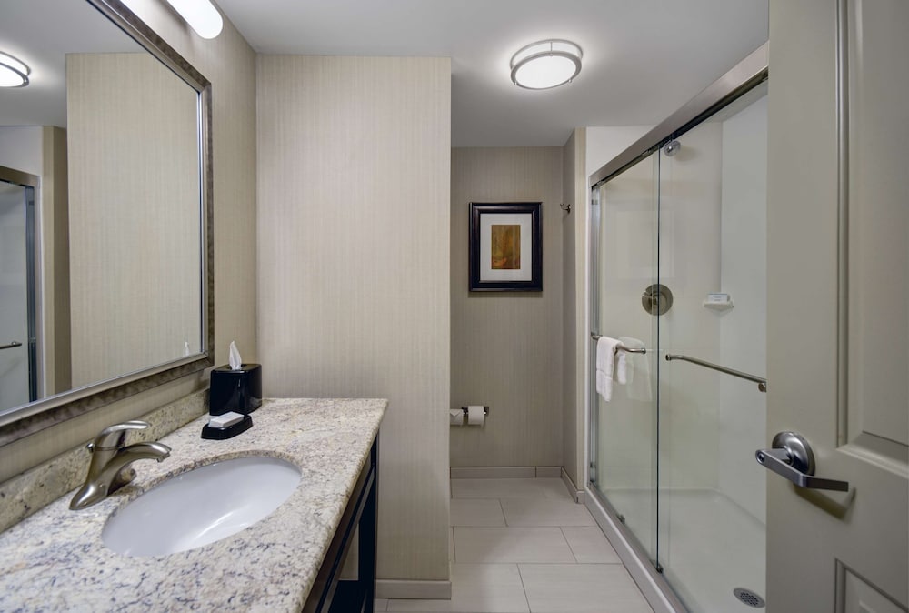 Hampton Inn And Suites Robbinsville 12/57