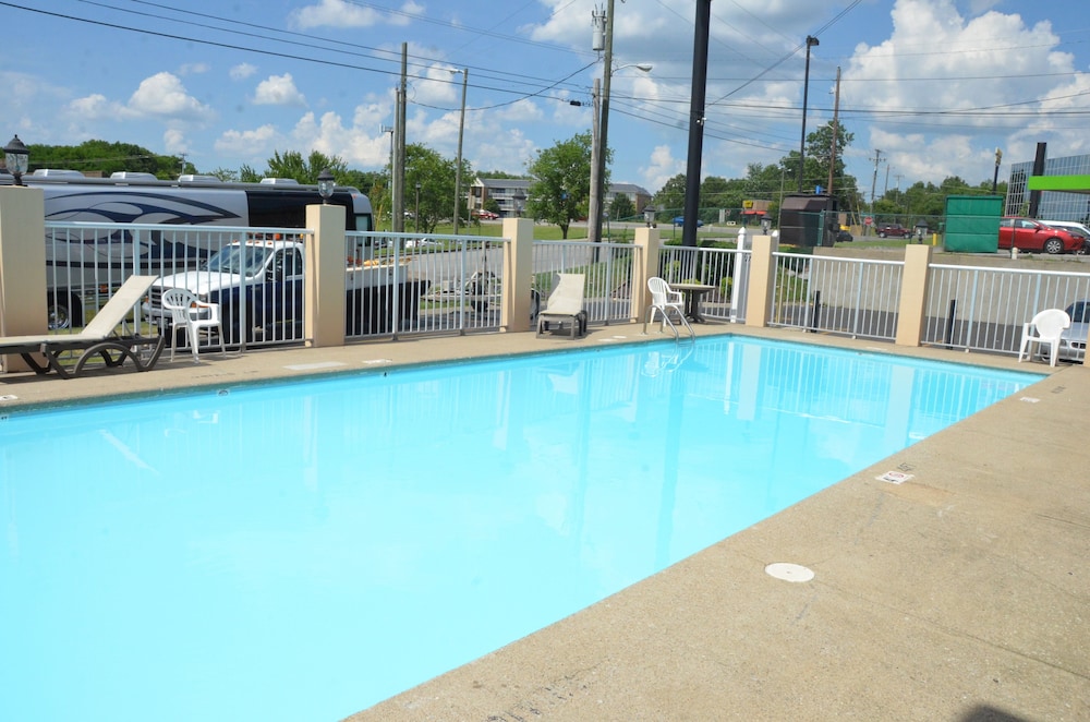Days Inn by Wyndham Nashville Airport 22/26