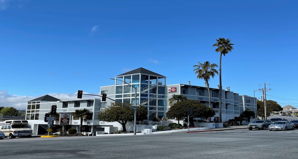 Best Western Plus All Suites Inn 1/47