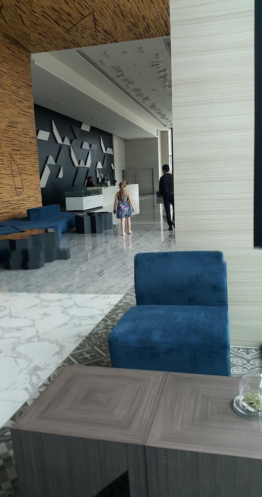 Tsix5 Hotel 11/50