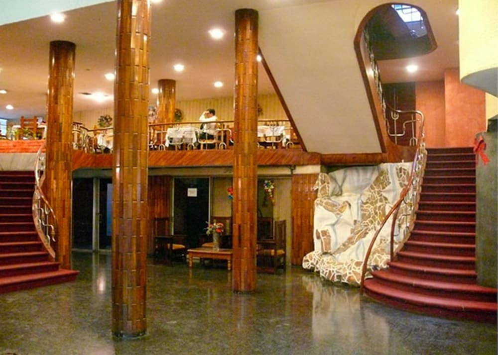 Hotel Maya Excelsior 12/19