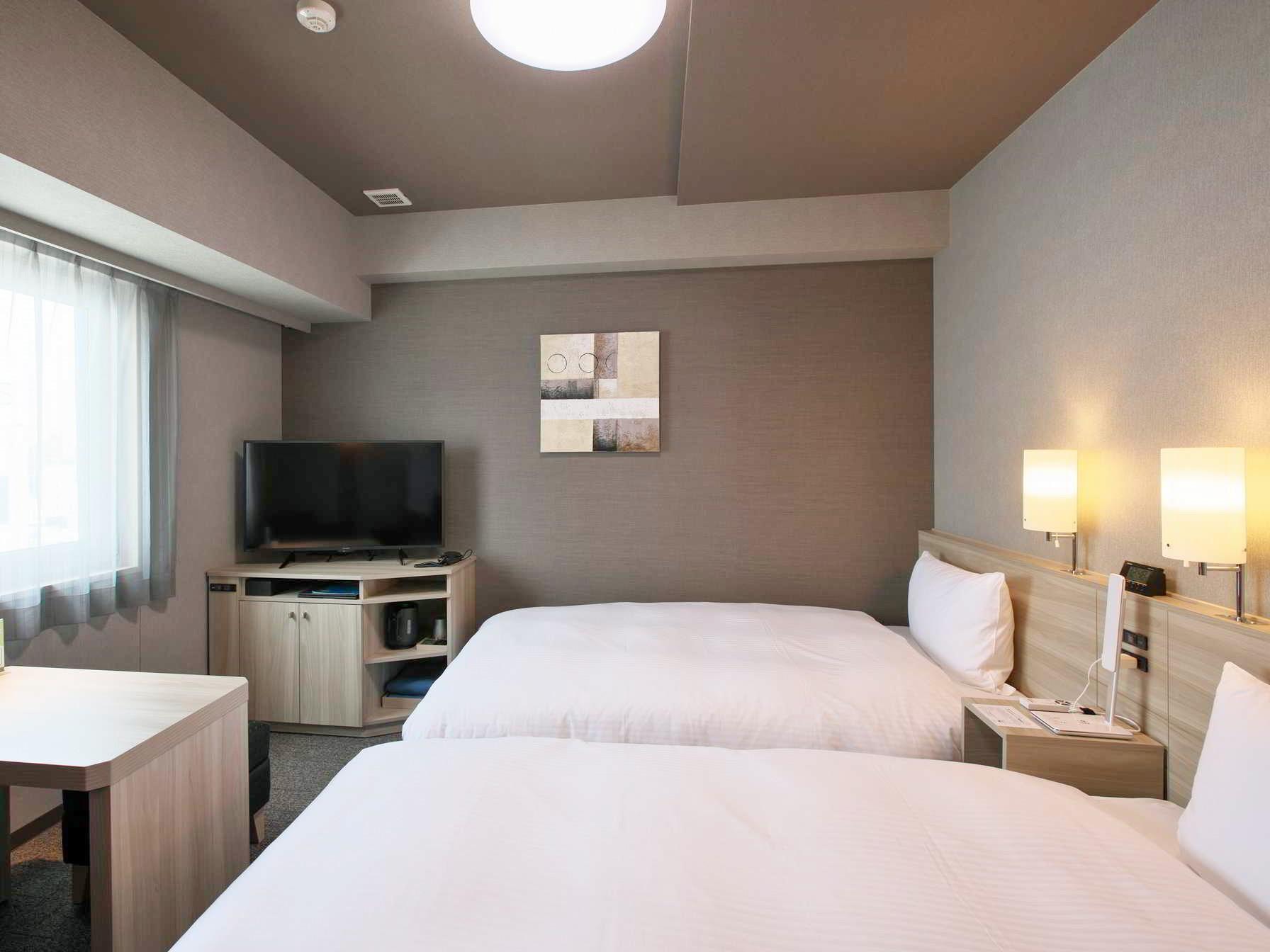 Room, Twin Beds, Electronic Cigarette Only, Smoking