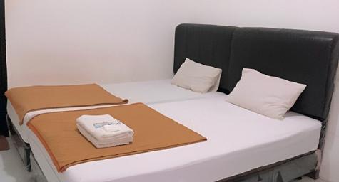 Standard, Twin Beds, Shared Bathroom, with Fan
