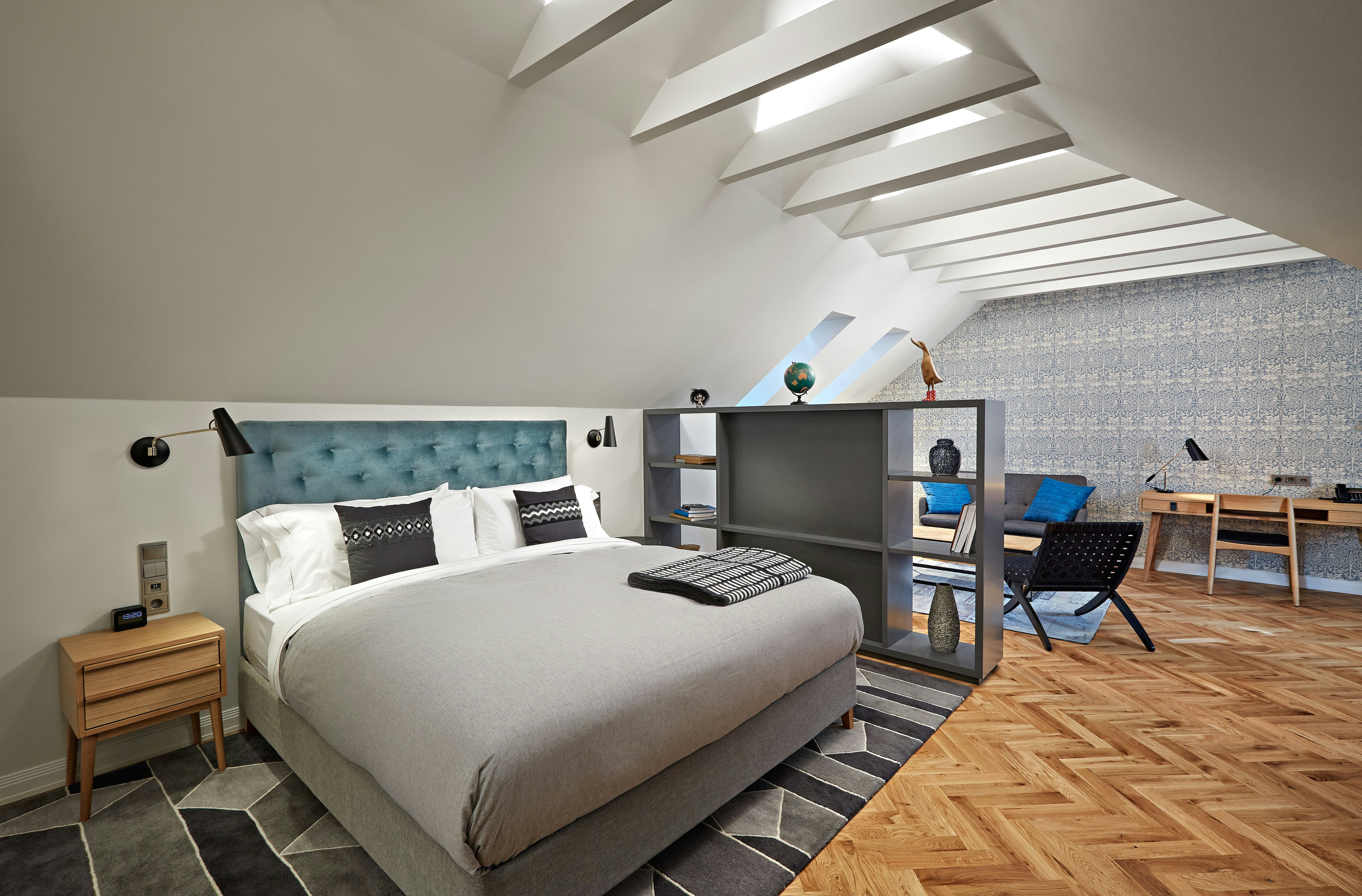 LOFT, SUITE