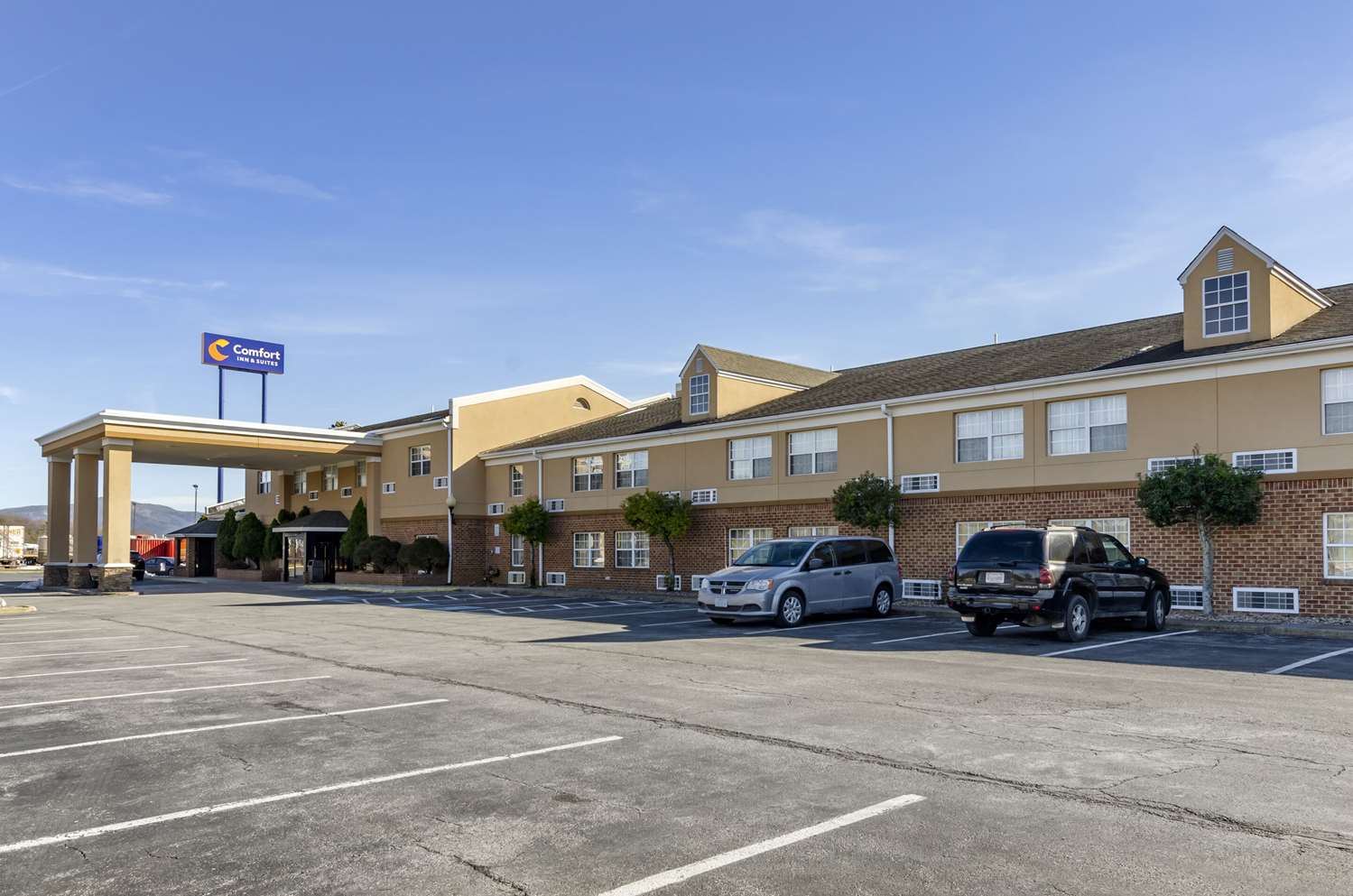 Comfort Inn & Suites Raphine VA 34/34