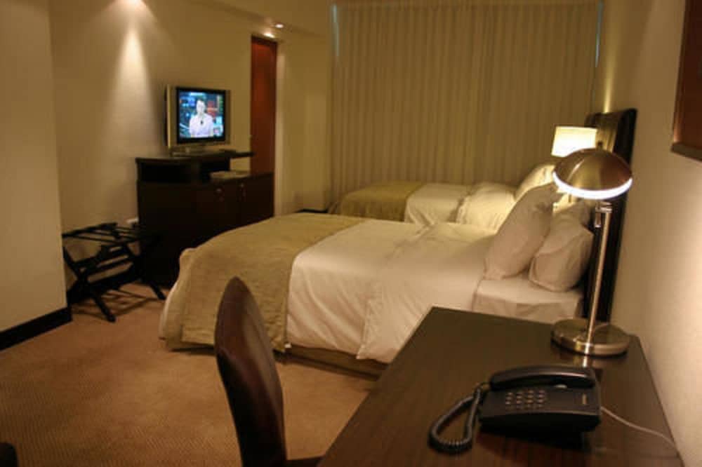 ROS TOWER HOTEL 33/68