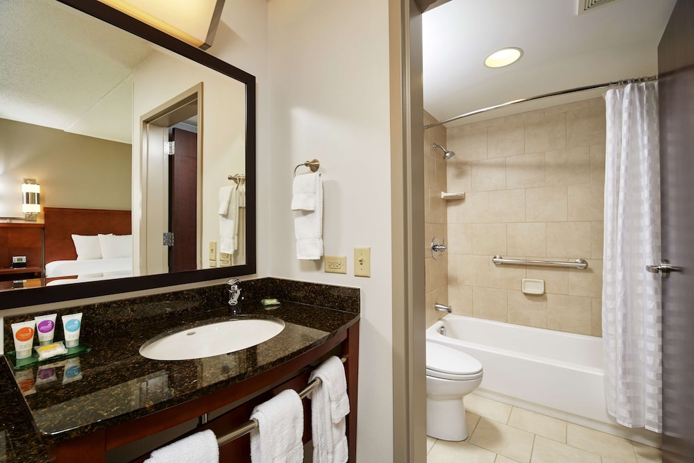 Hyatt Place Grand Rapids-South 12/67