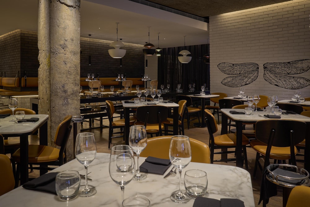 Radisson Blu Hotel London Leicester Square 33/49