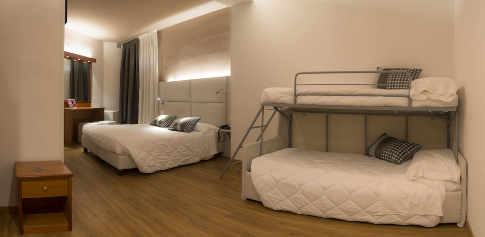 Everest Hotel 20/41