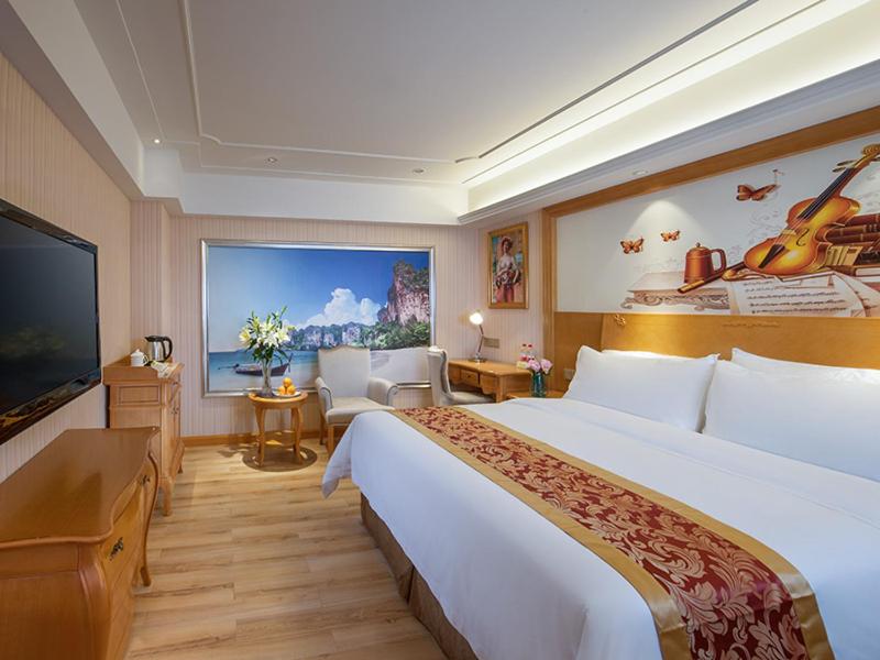Venus International Hotel Shenzhen Gongming Square Metro Station Tianhong Branch 7/18