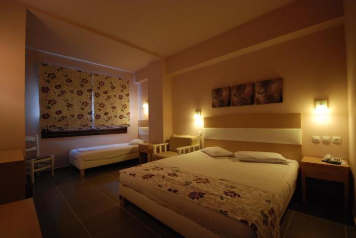Manthos Blue Hotel 24/61
